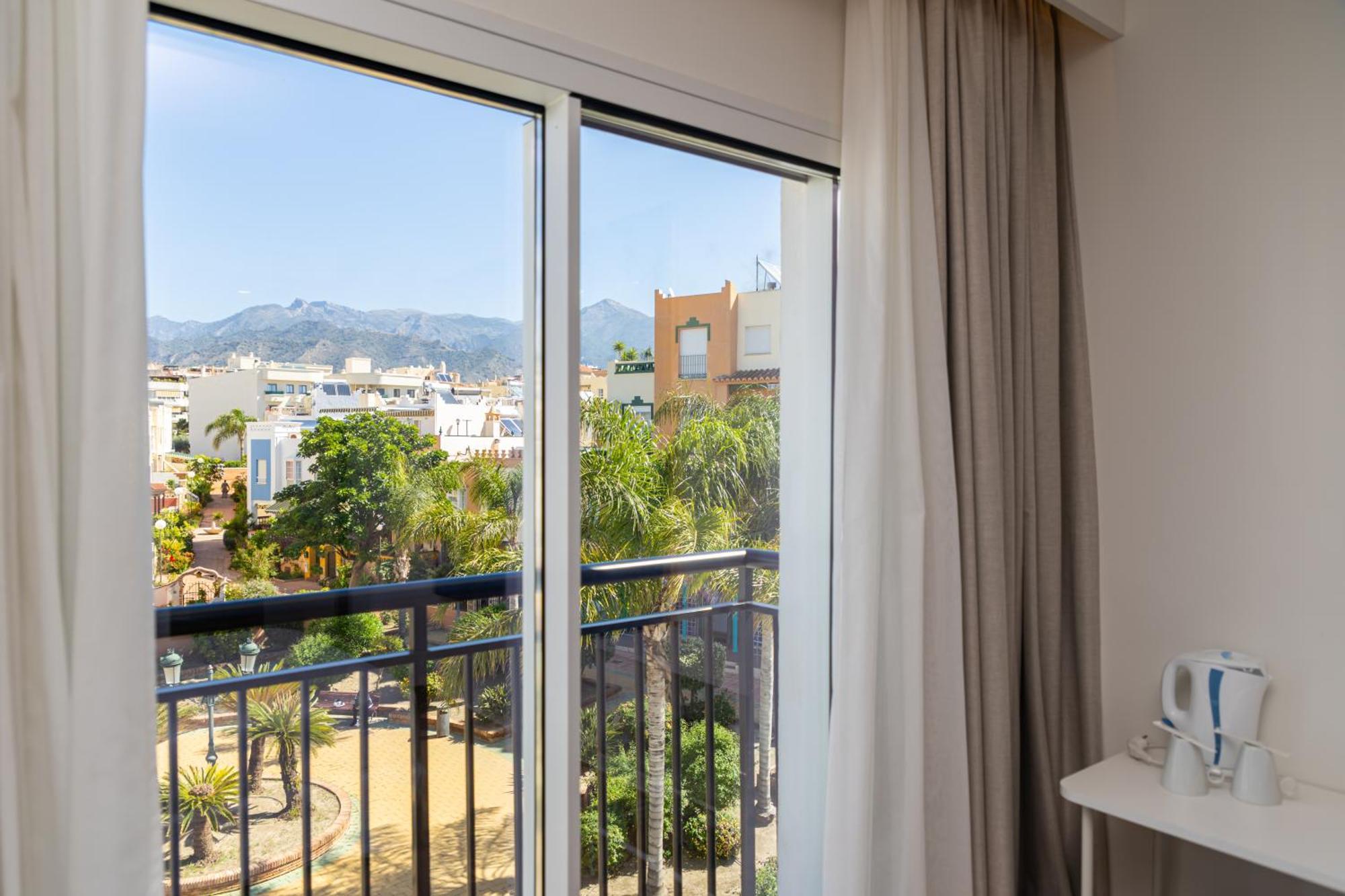 Perla Marina Otel Nerja Dış mekan fotoğraf